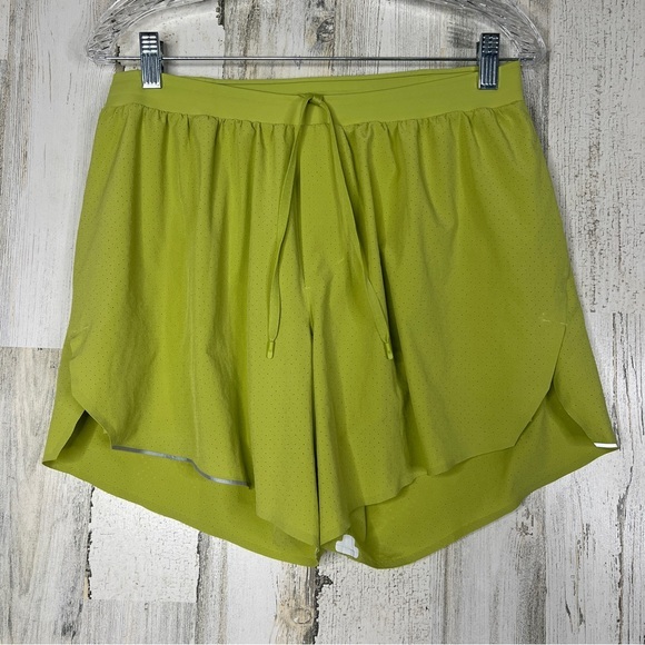 lululemon athletica Pants - Lululemon At Ease Short Pants Mens M‎ Green Lined Lightweight Summer Casual Gym